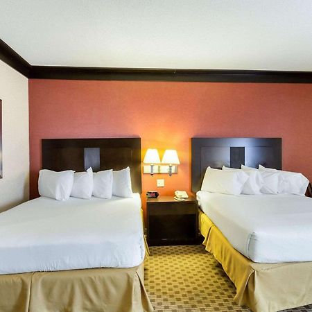 Quality Inn & Suites Oakwood Village - Cleveland South מראה חיצוני תמונה
