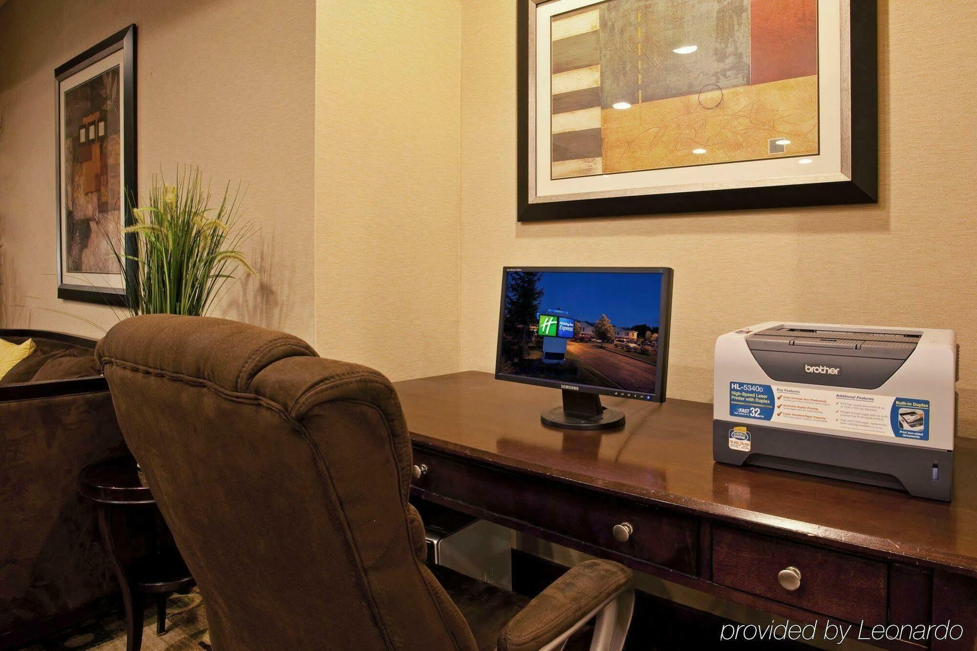 Quality Inn & Suites Oakwood Village - Cleveland South מתקנים תמונה